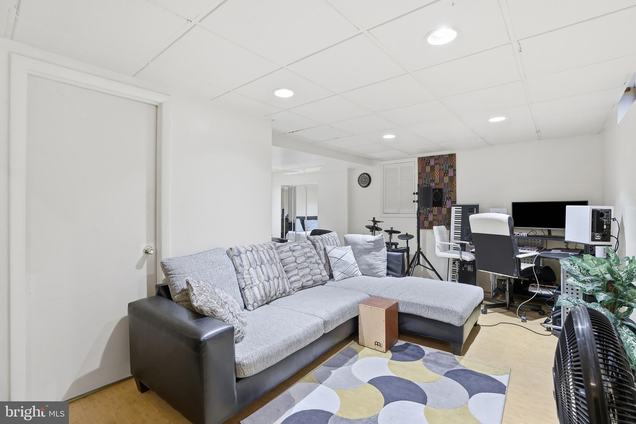 13901 Valleyfield Drive Silver Spring, MD 20906 - Photo 19 of 24