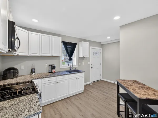 $399,900 | 44-46 Pratt Street, Norwich, CT 06360