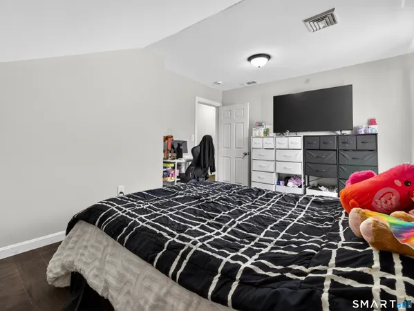 $399,900 | 44-46 Pratt Street, Norwich, CT 06360