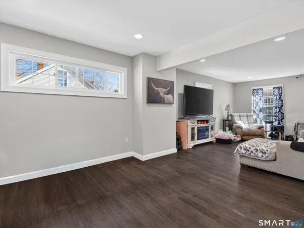 $399,900 | 44-46 Pratt Street, Norwich, CT 06360