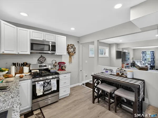 $399,900 | 44-46 Pratt Street, Norwich, CT 06360