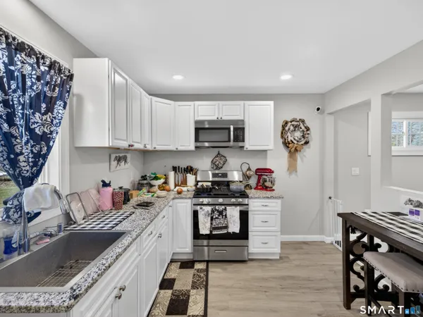 $399,900 | 44-46 Pratt Street, Norwich, CT 06360