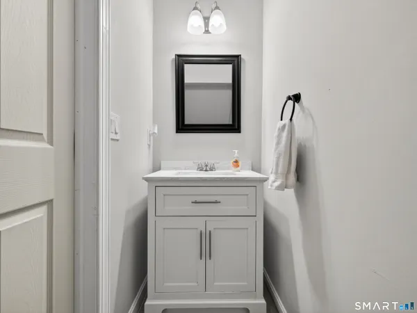 $399,900 | 44-46 Pratt Street, Norwich, CT 06360