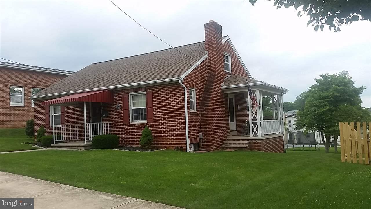 165 North Walnut Street Spring Grove, PA 17362 - Photo 2 of 20 Gallery Image 2