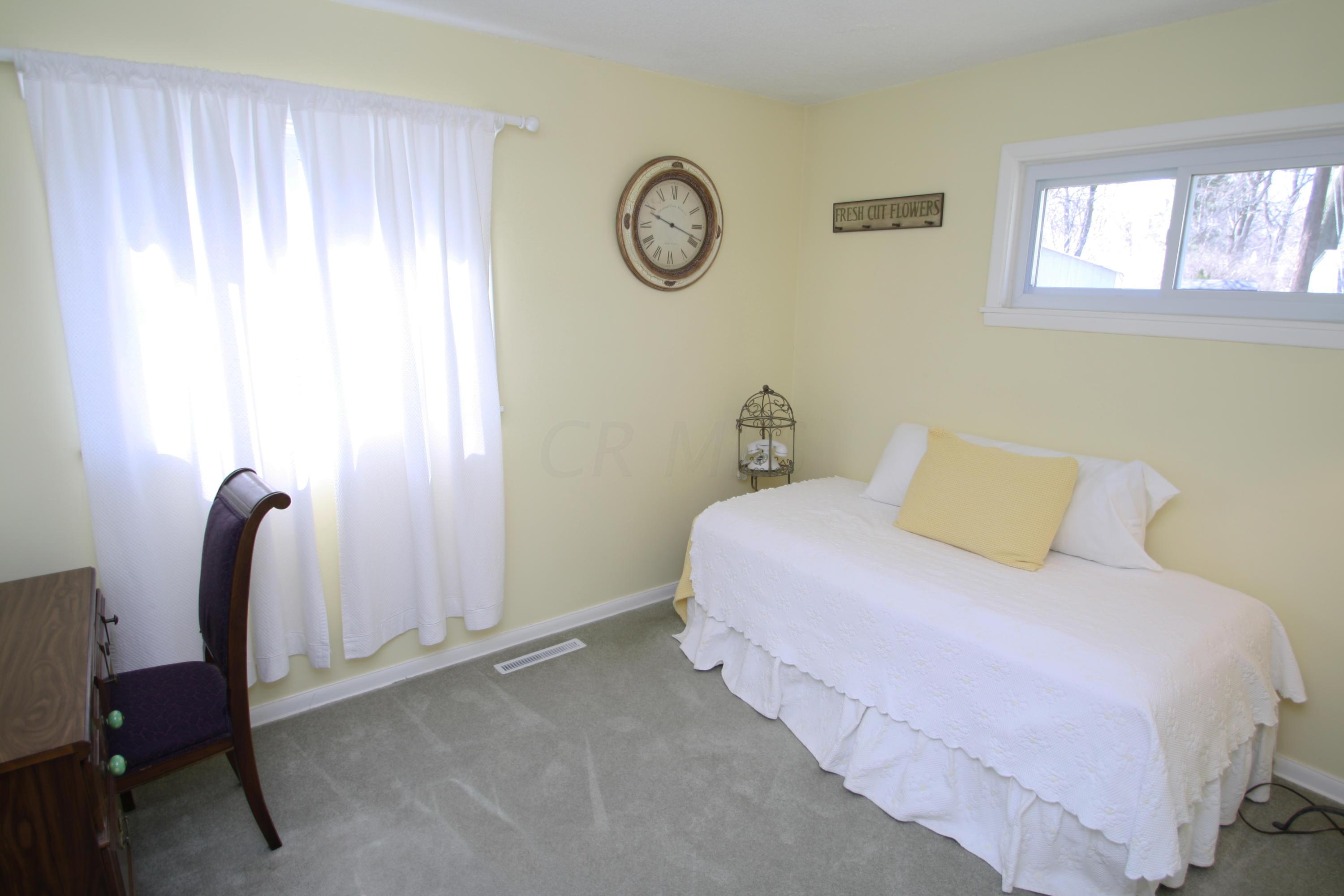 861 Afton Road Columbus, OH 43221 - Photo 9 of 16 Gallery Image 9