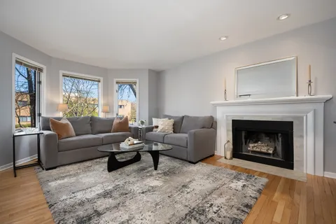 $899,000 | 2316 North Lakewood Avenue, Chicago, IL 60614