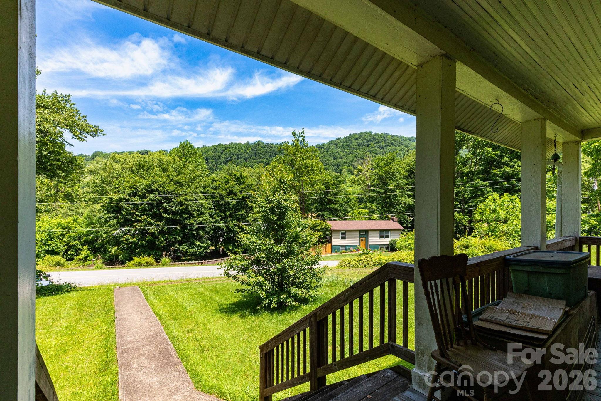 329 North Fork Road Barnardsville, NC 28709 - Photo 8 of 33