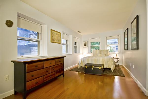 75 Glen Road, Unit 6 Brookline, MA 02445 - Photo 7 of 15 Gallery Image 7