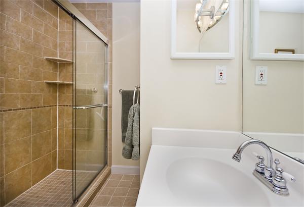 75 Glen Road, Unit 6 Brookline, MA 02445 - Photo 10 of 15 Gallery Image 10