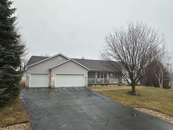 $629,900 | 2734 Brooks Ridge Drive, Sun Prairie, WI 53590