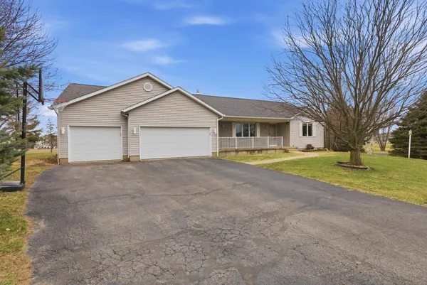 $619,900 | 2734 Brooks Ridge Drive, Sun Prairie, WI 53590