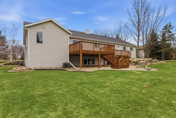 $629,900 | 2734 Brooks Ridge Drive, Sun Prairie, WI 53590