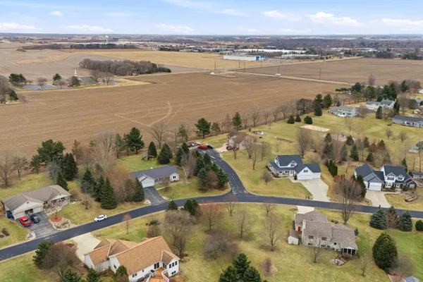 $619,900 | 2734 Brooks Ridge Drive, Sun Prairie, WI 53590