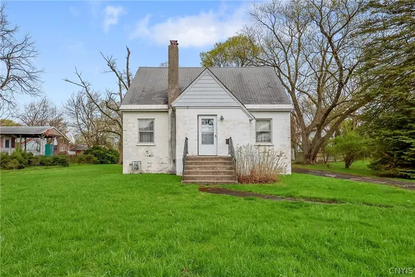 $140,000 | 112 Gillespie Avenue, Camillus, NY 13219