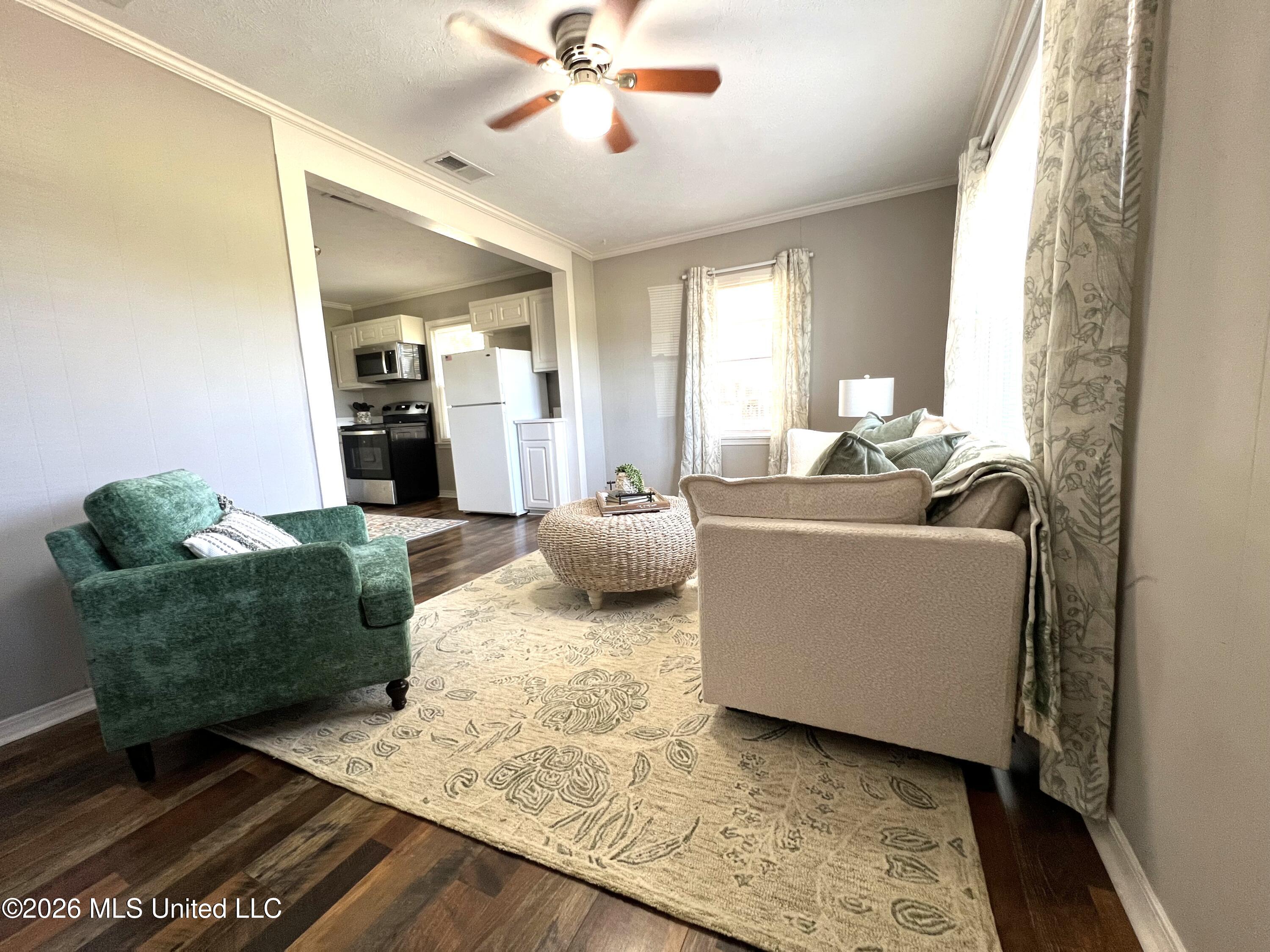 109 Valentour Road Pearl, MS 39208 - Photo 3 of 21 IMG_3982