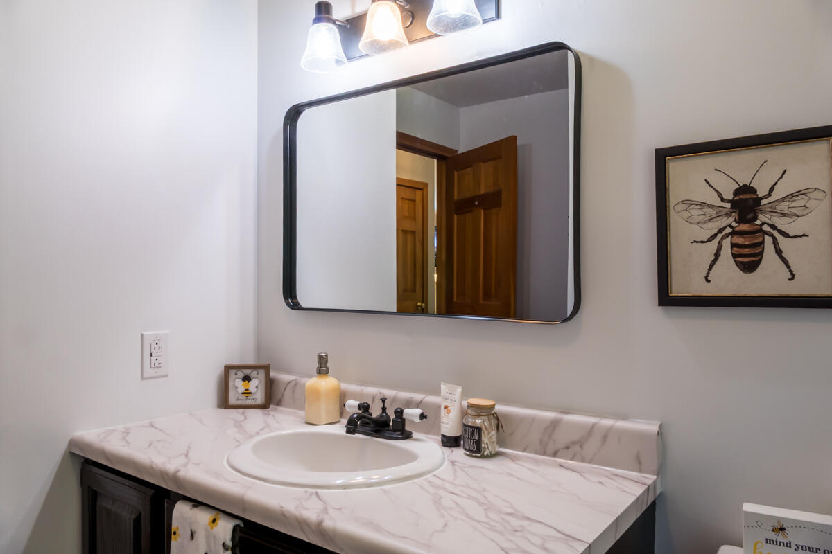 196 Holmes Road Winthrop, ME 04364 - Photo 23 of 57 33-Full bath (2 of 3)
