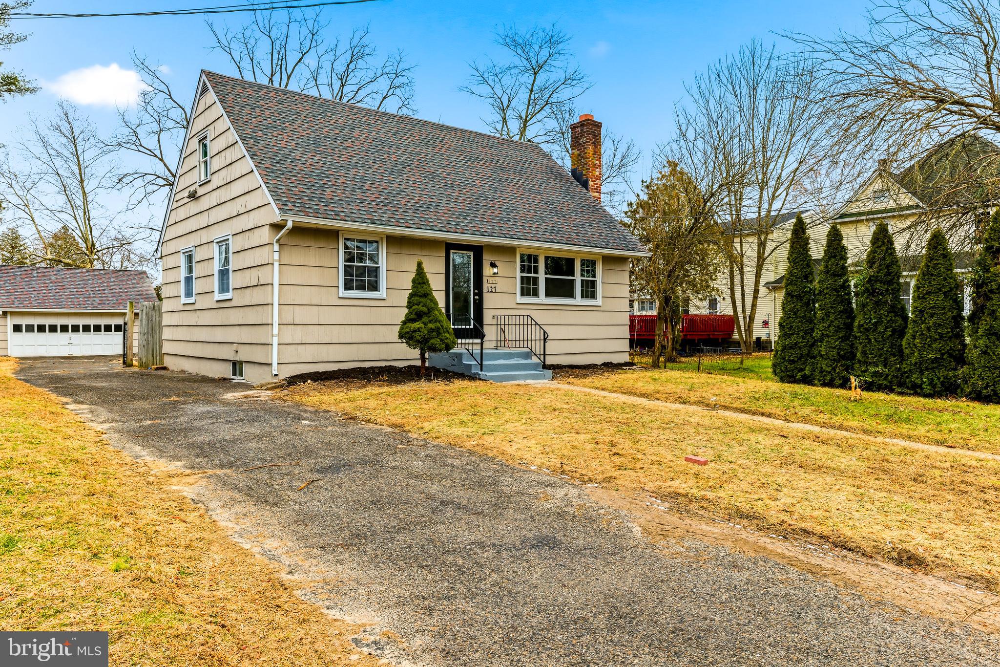 127 Madison Avenue Laurel Springs, NJ 08021 - Photo 2 of 22 a front view of house with yard
