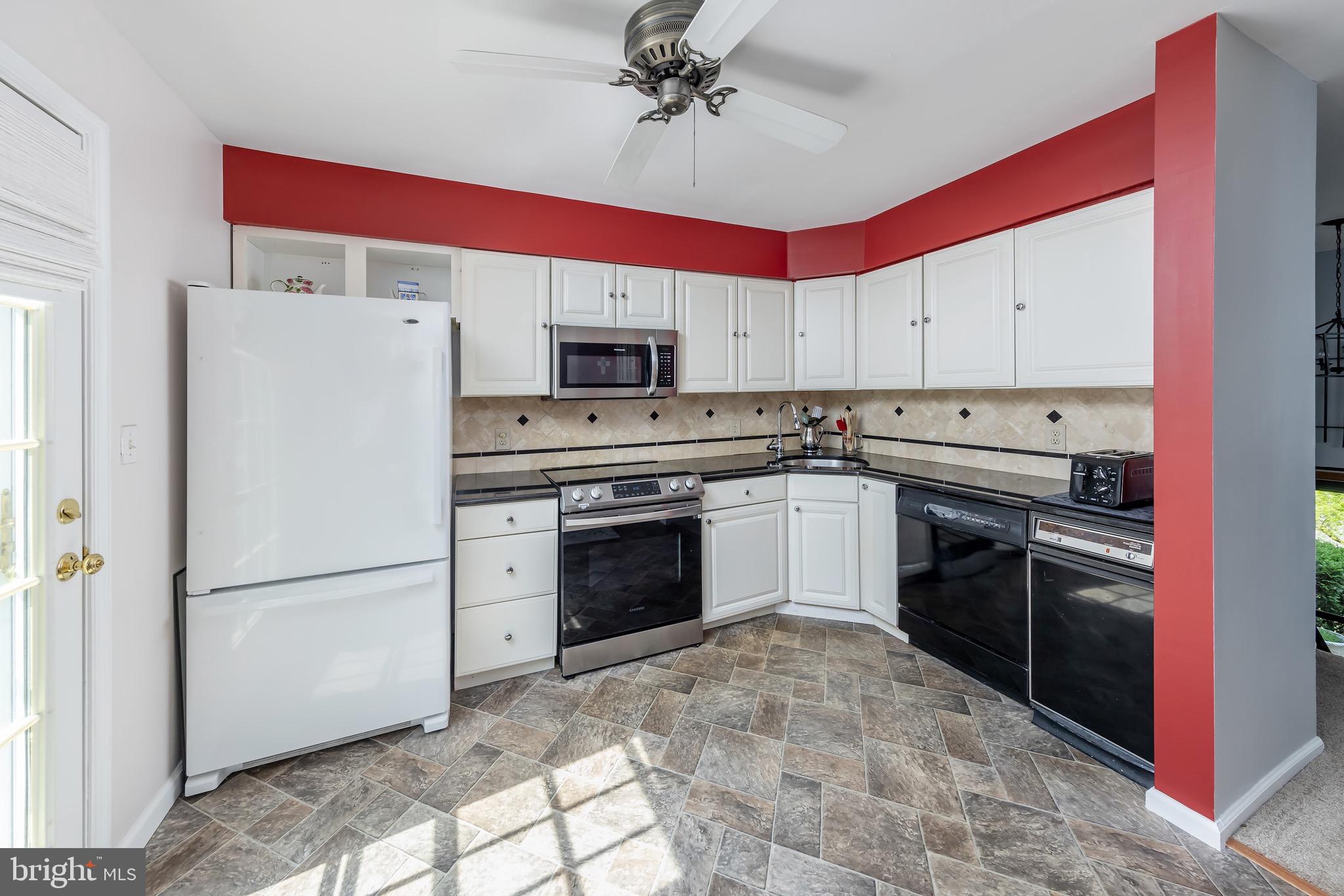242 Landing Road Clarksboro, NJ 08020 - Photo 9 of 25 Kitchen