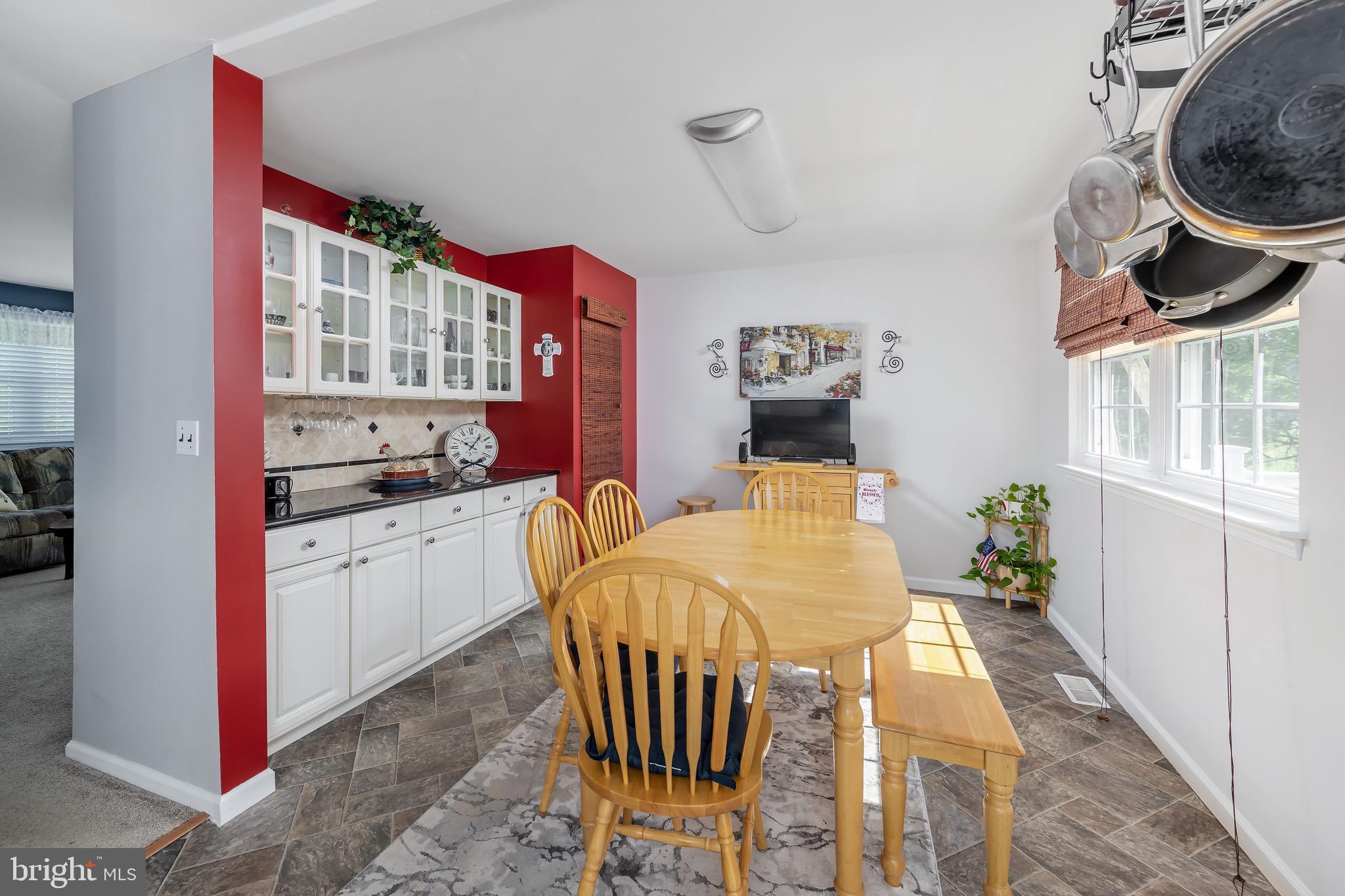 242 Landing Road Clarksboro, NJ 08020 - Photo 10 of 25 Eat in Kitchen