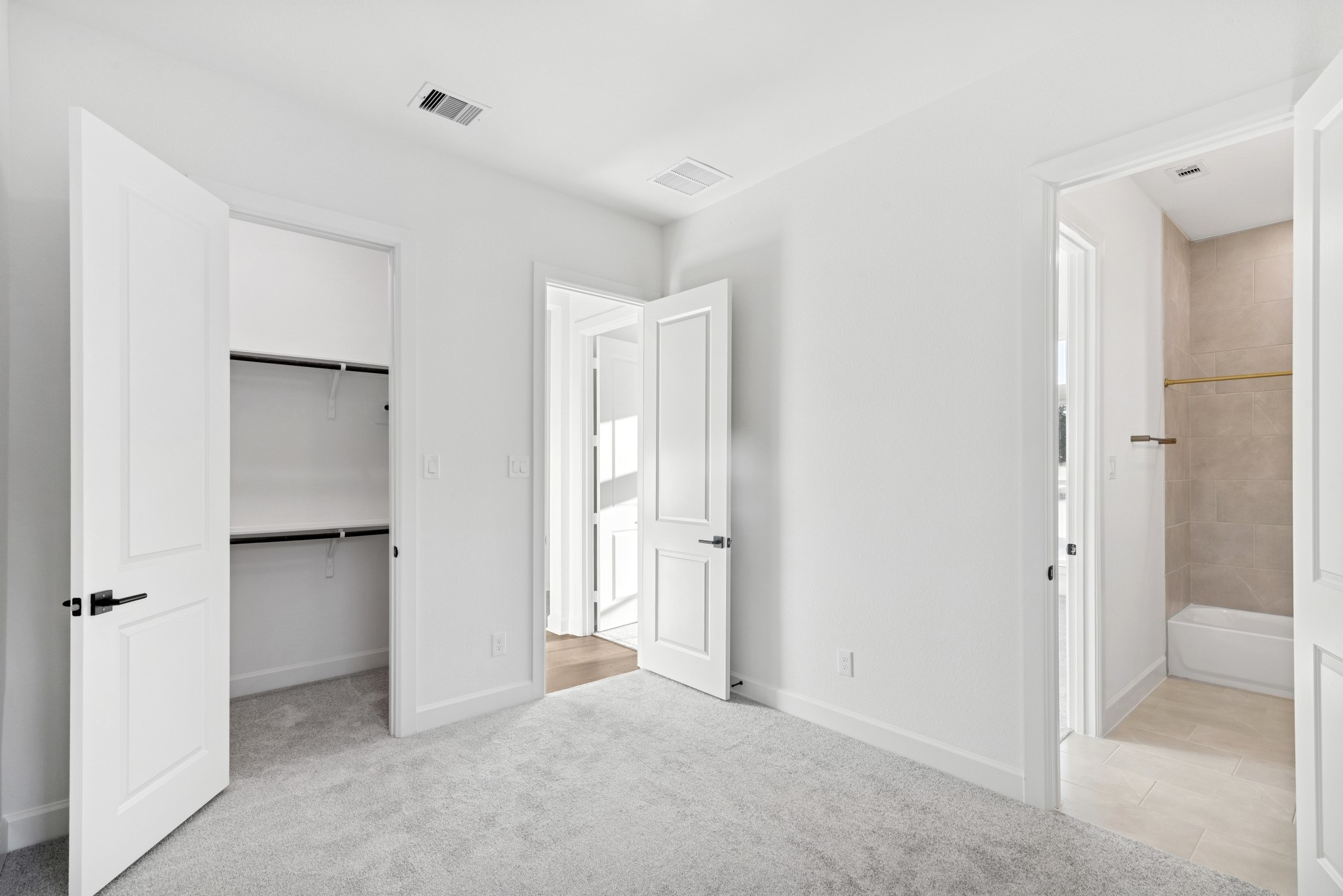 1752 Howler Way Montgomery, TX 77316 - Photo 28 of 41 REPRESENTATIVE PHOTO:2ndary bath with joint bath