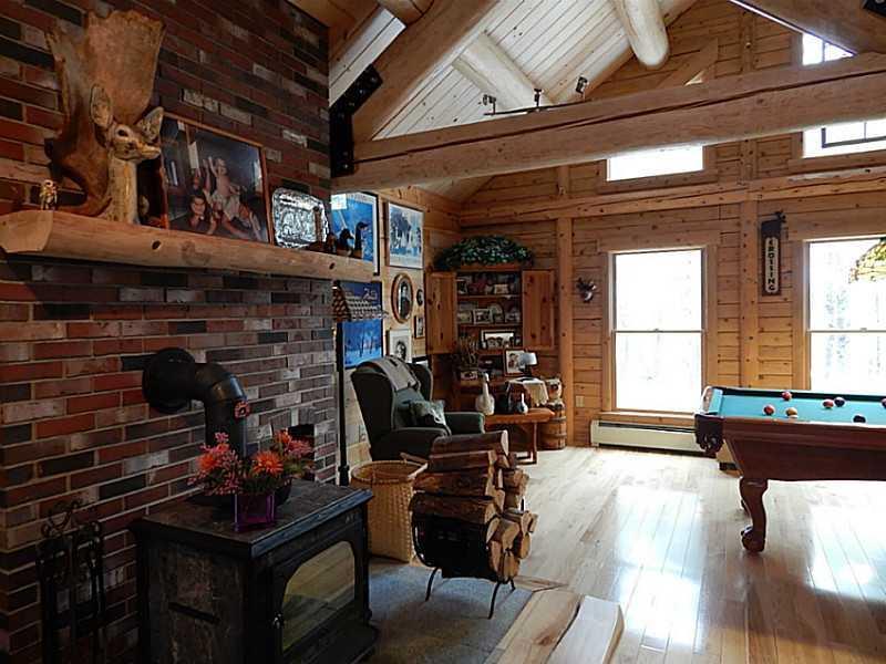 100 Hemingway Road Norway, ME 04268 - Photo 11 of 35 Den/Family/Great Room.