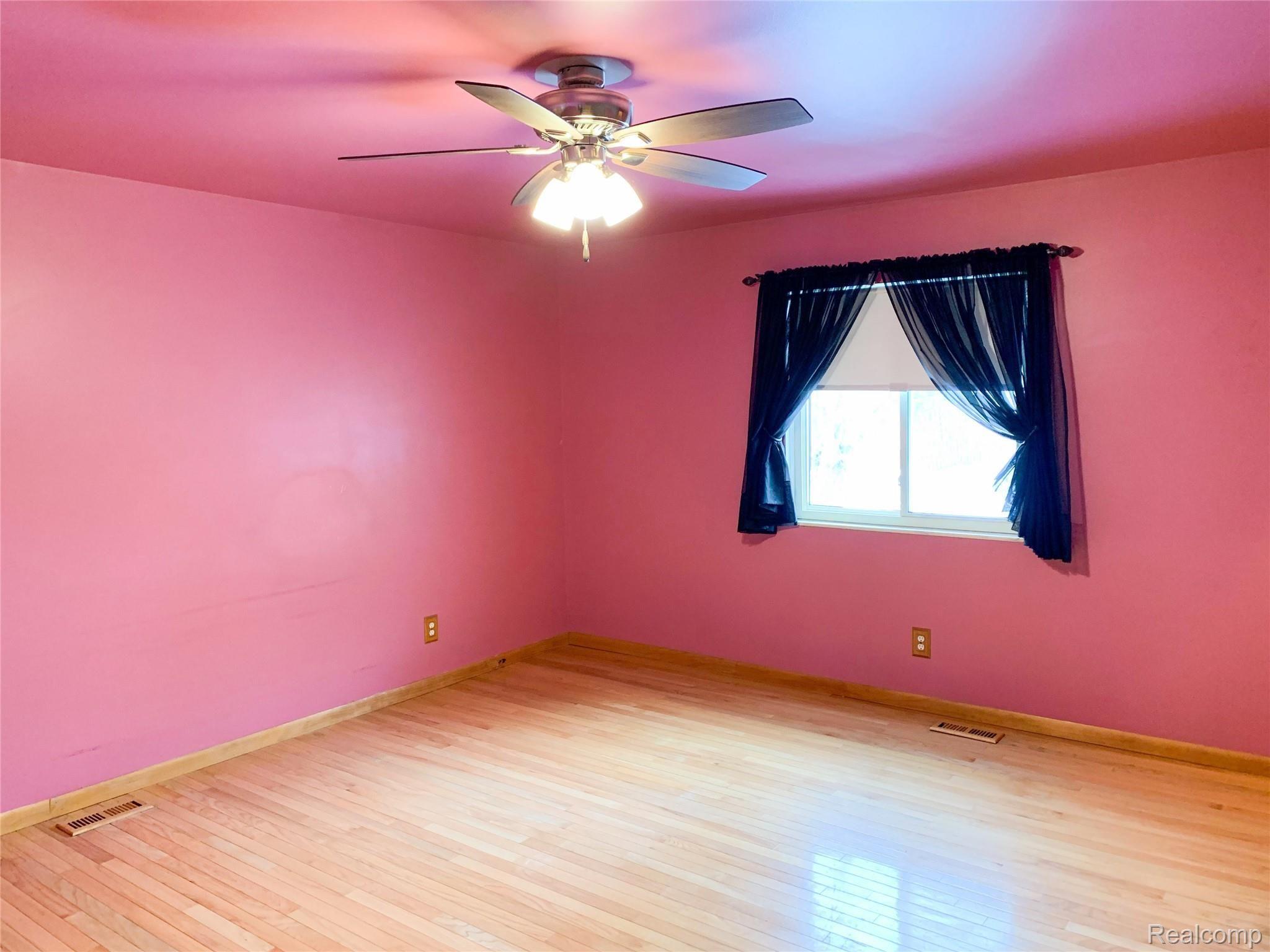 8074 East Carpenter Road Davison, MI 48423 - Photo 18 of 33 3D6875BB-B6FD-40C2-B2DE-BF6134AA20AC.jpeg