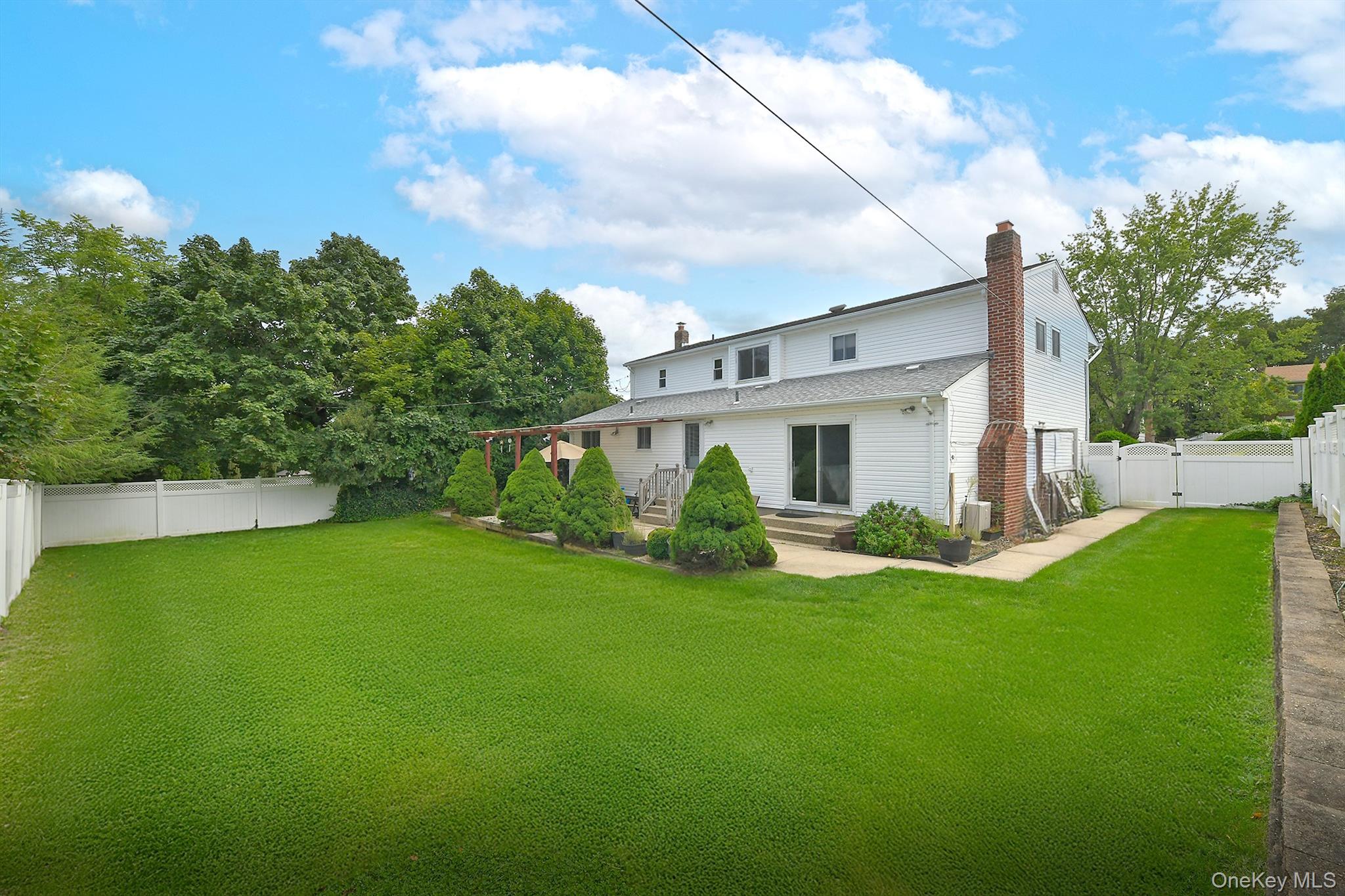 29 Abbot Road Smithtown, NY 11787 - Photo 36 of 40 Gallery Image 36