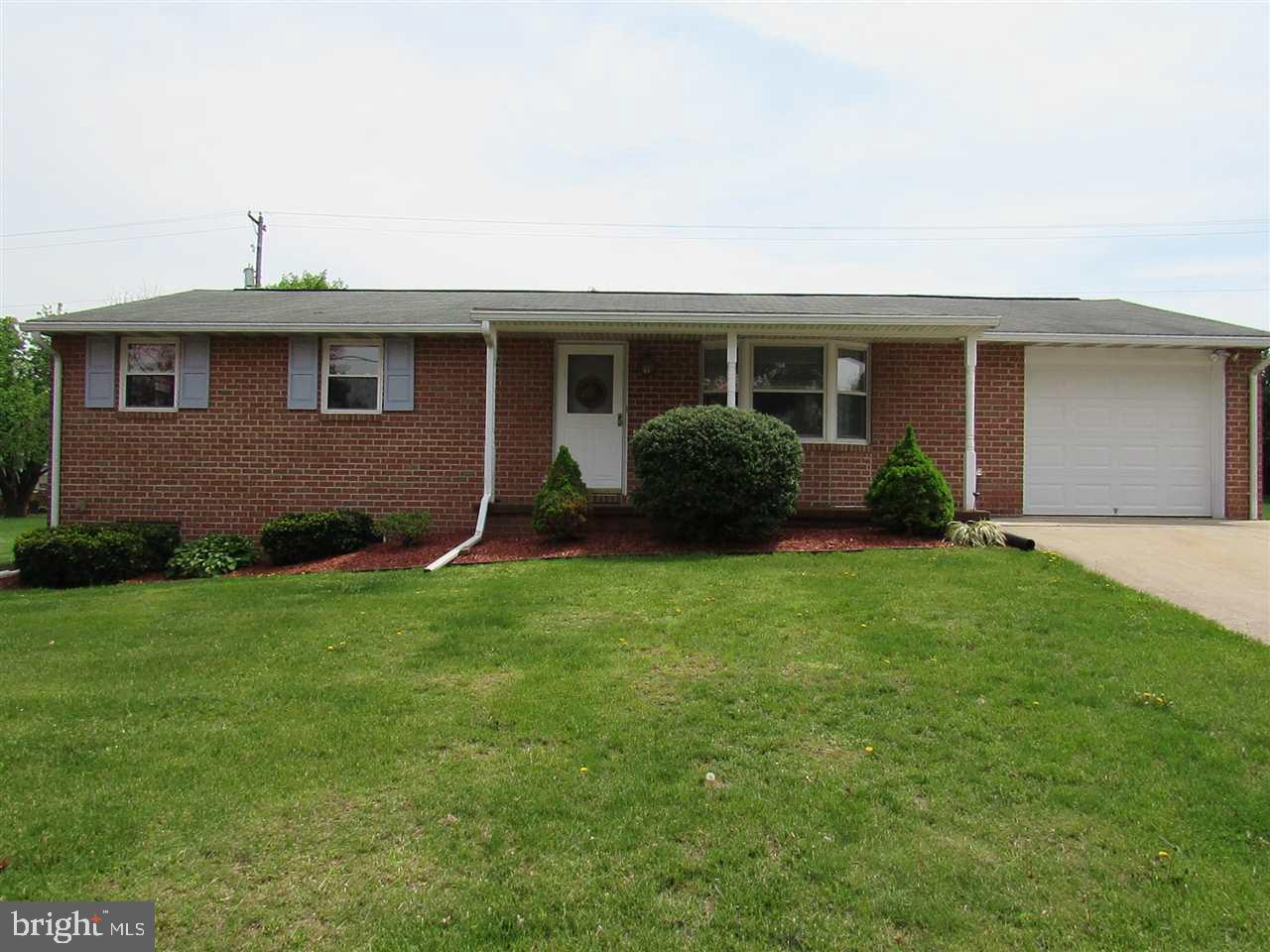 2452 Opal Road York, PA 17408 - Photo 1 of 33 Gallery Image 1