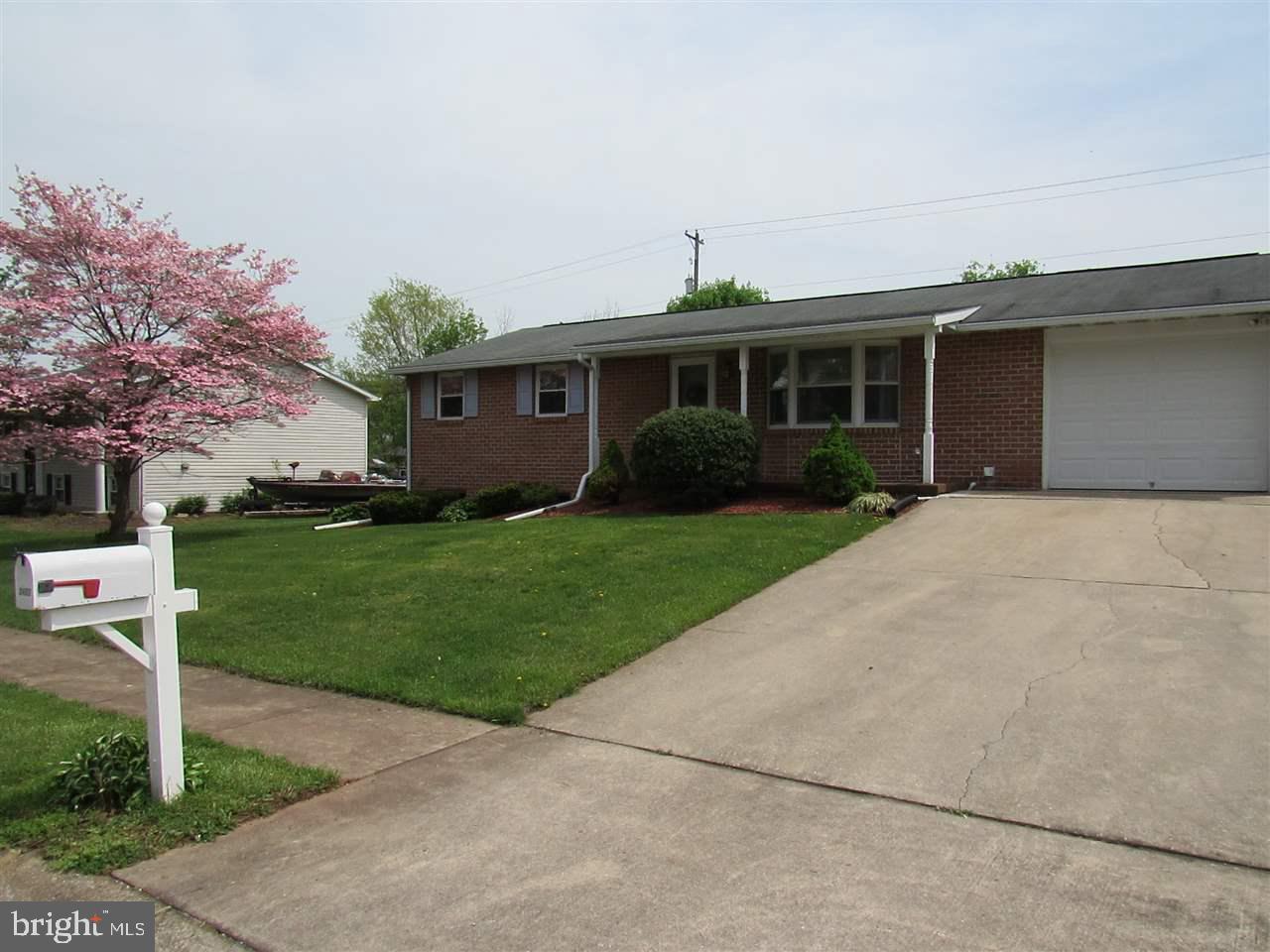 2452 Opal Road York, PA 17408 - Photo 3 of 33 Gallery Image 3
