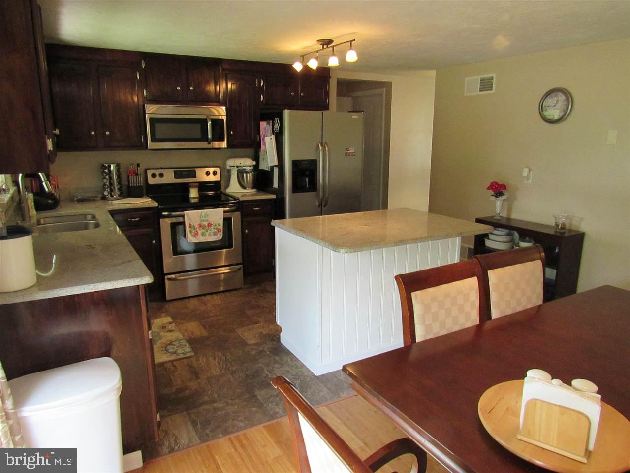 2452 Opal Road York, PA 17408 - Photo 8 of 33 Gallery Image 8