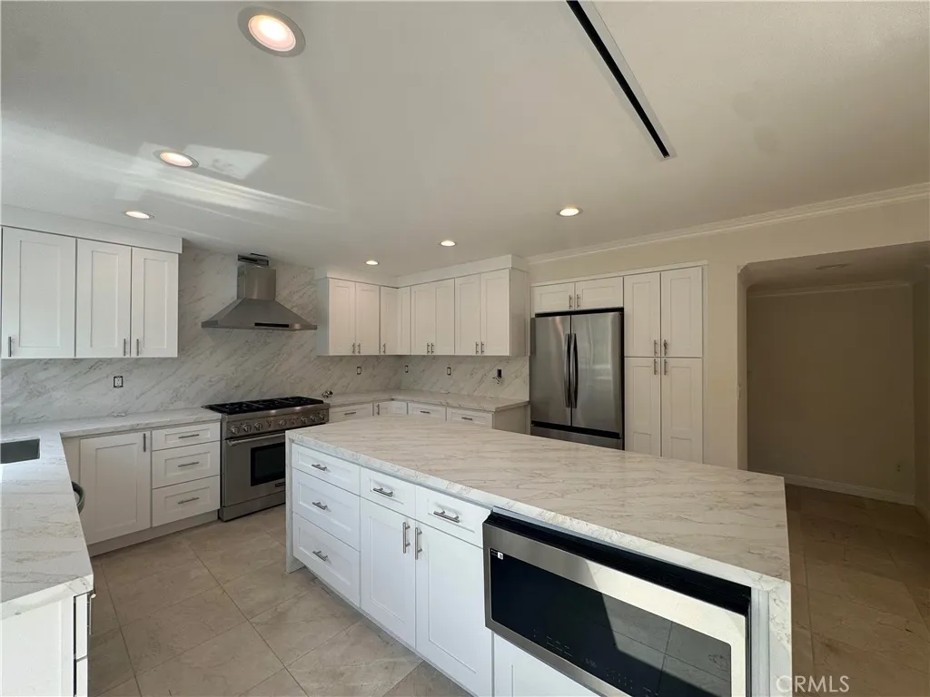 1406 Valley View Road Glendale, CA 91202 - Photo 12 of 24 Gallery Image 12