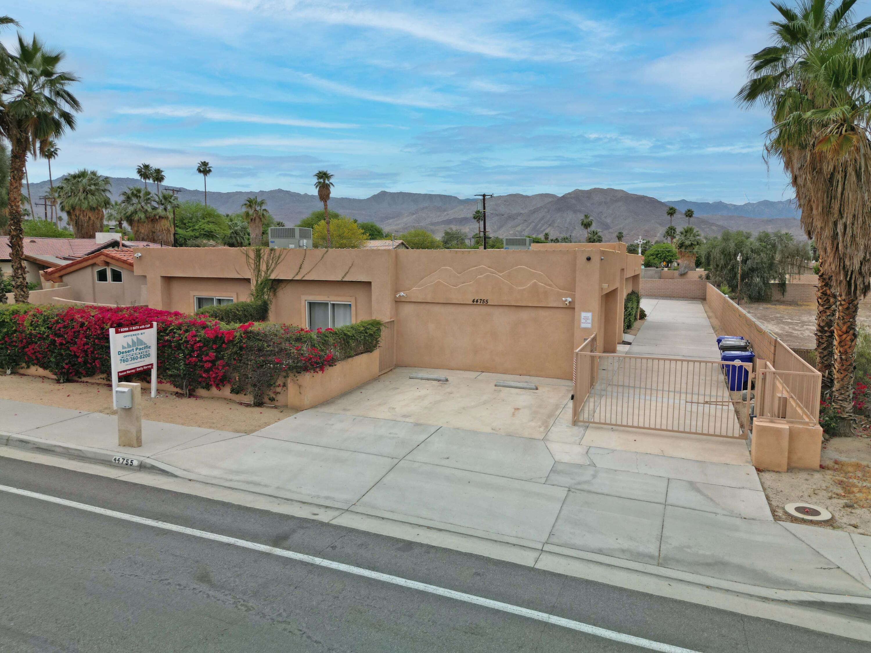 44755 Deep Canyon Road Palm Desert, CA 92260 - Photo 2 of 16 a view of a basket ball ground
