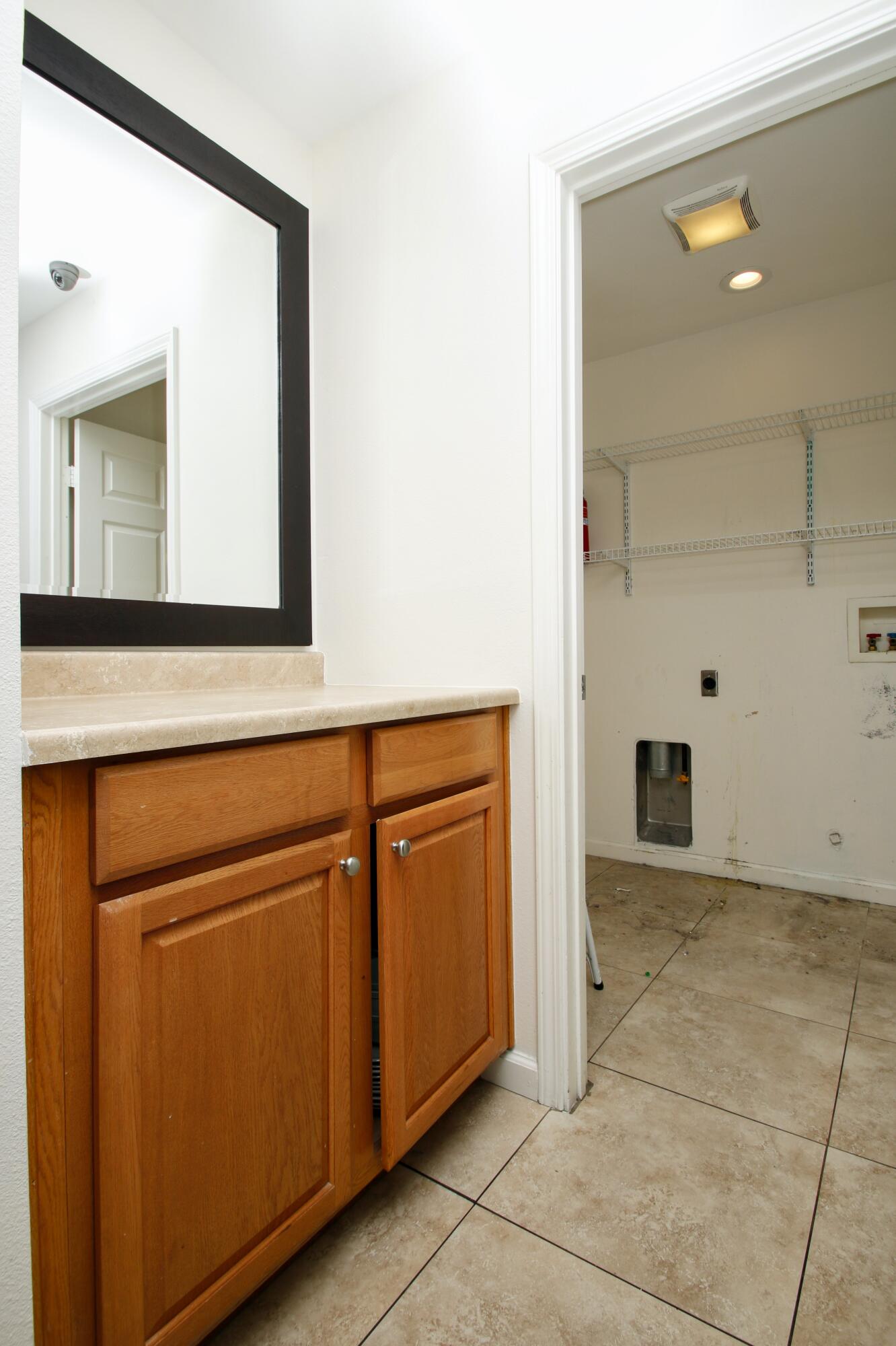 44755 Deep Canyon Road Palm Desert, CA 92260 - Photo 6 of 16 a view of a hallway with entryway