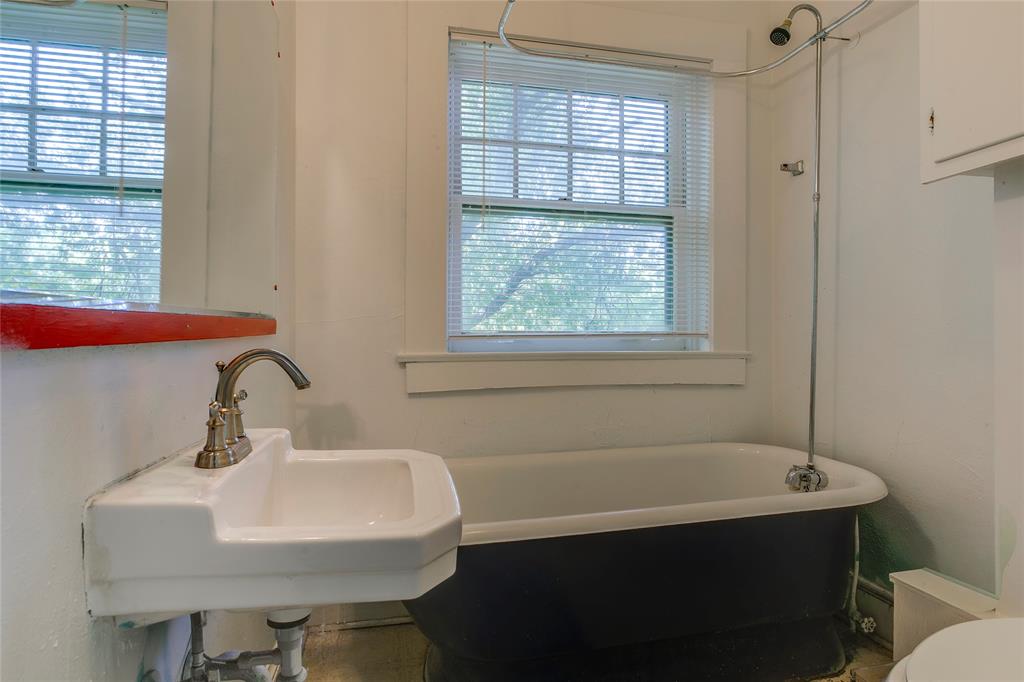 514 South Ravinia Drive Dallas, TX 75211 - Photo 30 of 40 Gallery Image 30