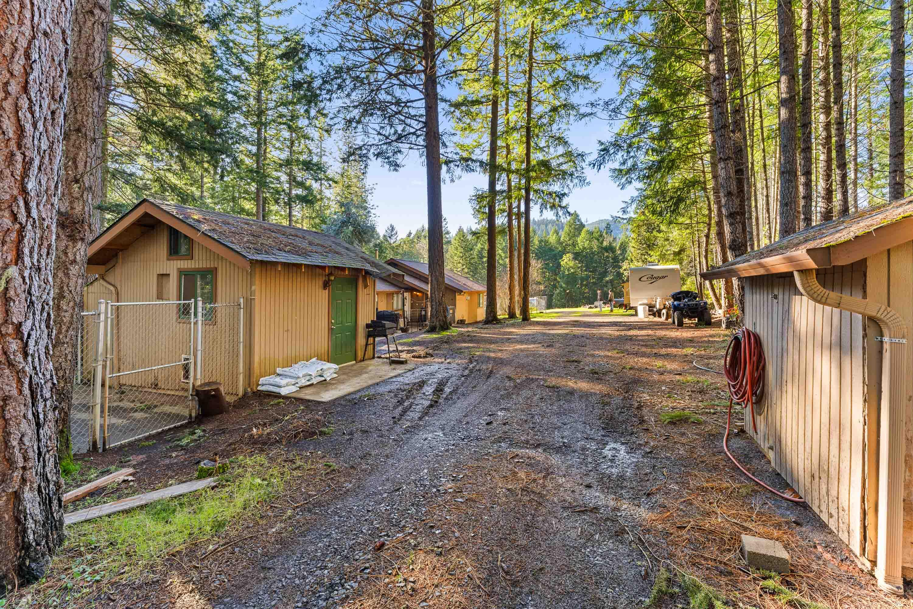 1492 Crooks Creek Road Selma, OR 97538 - Photo 28 of 38 EXT (7 of 16)