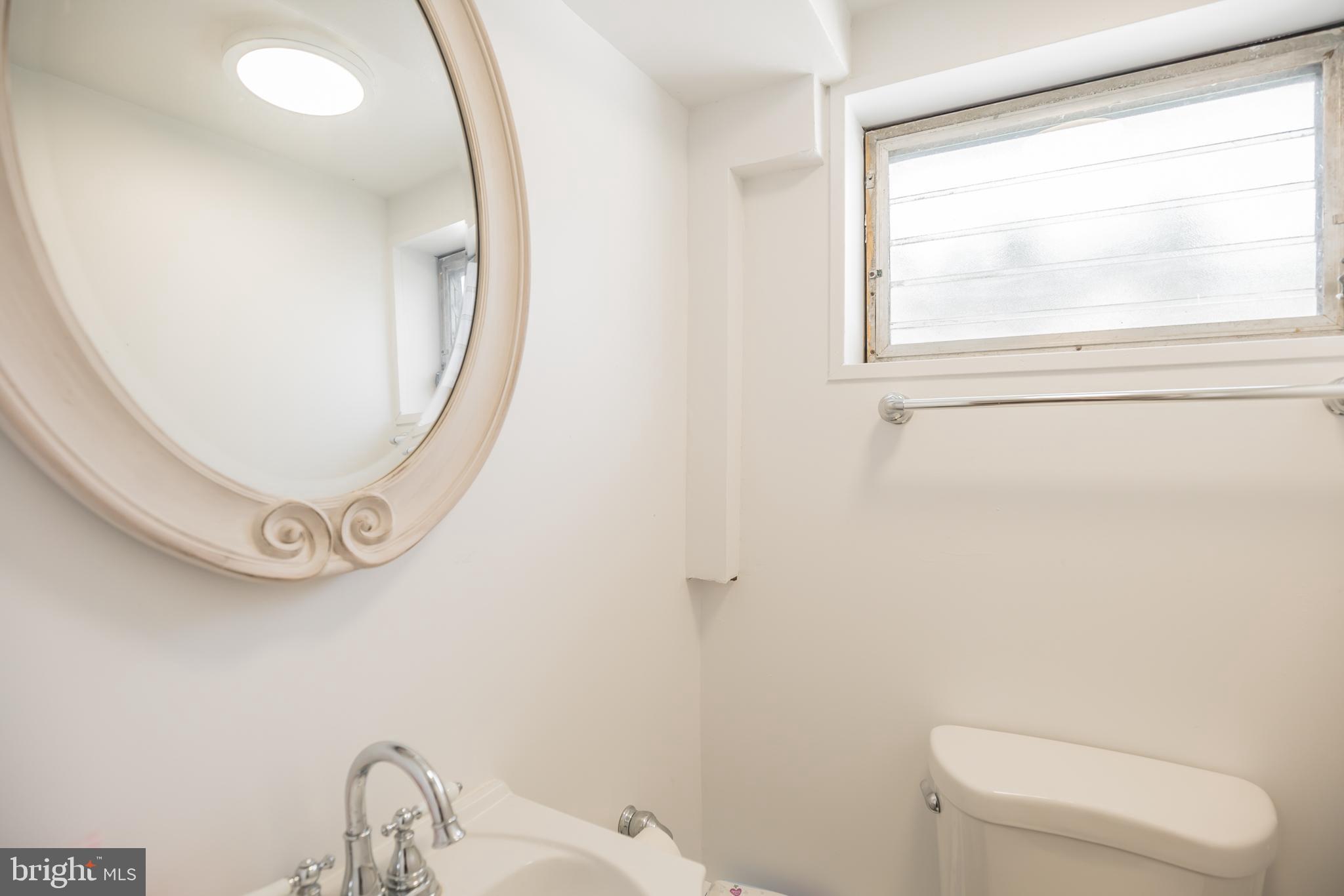 12856 Elnora Road Philadelphia, PA 19154 - Photo 24 of 27 Basement Powder Room
