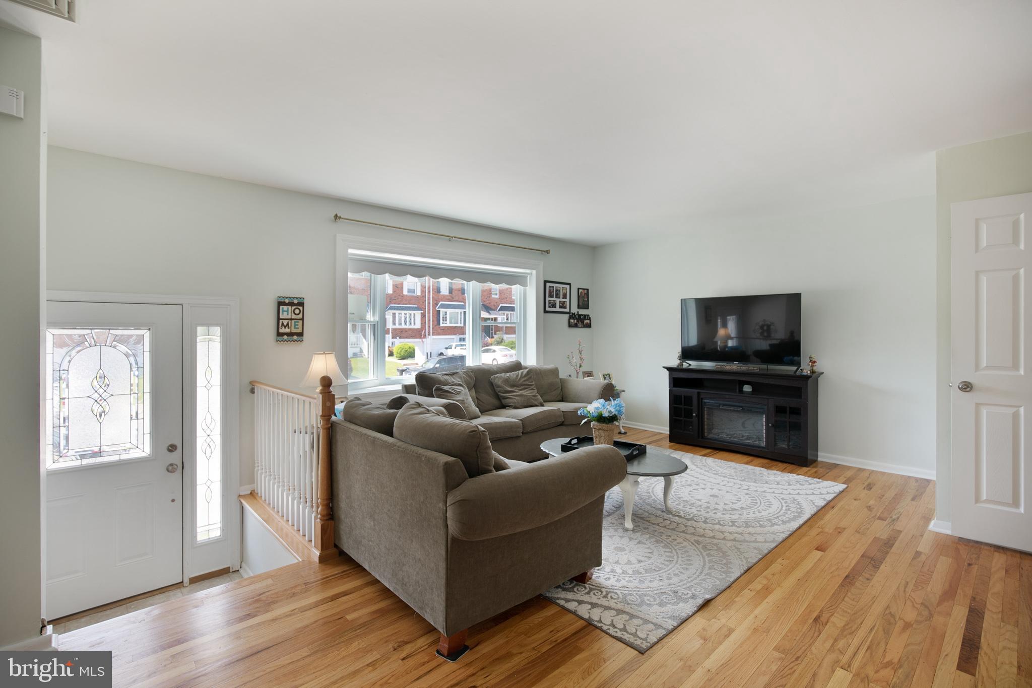 12856 Elnora Road Philadelphia, PA 19154 - Photo 5 of 27