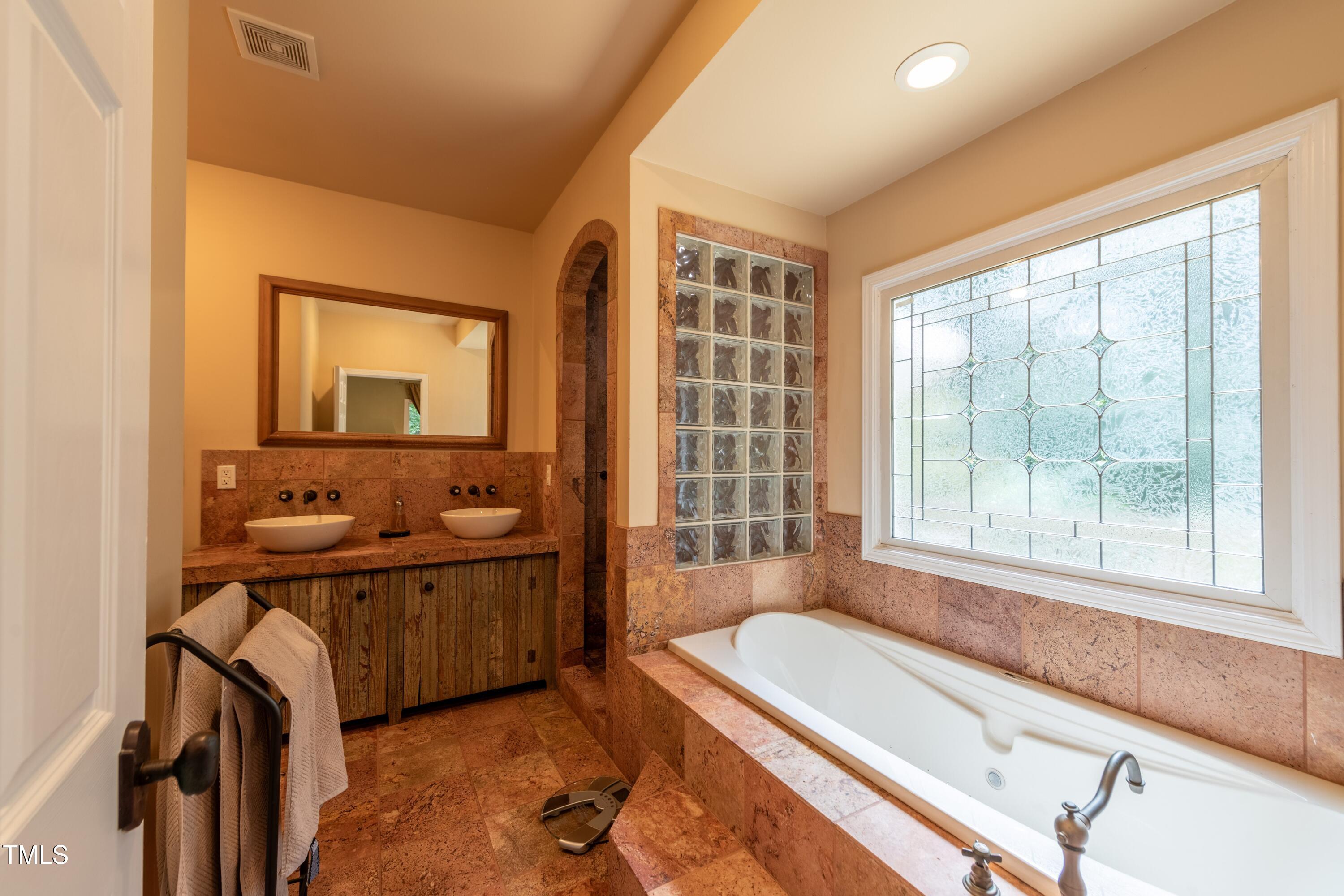 3201 Queens Road Raleigh, NC 27612 - Photo 29 of 75 045__DSC0163-HDR