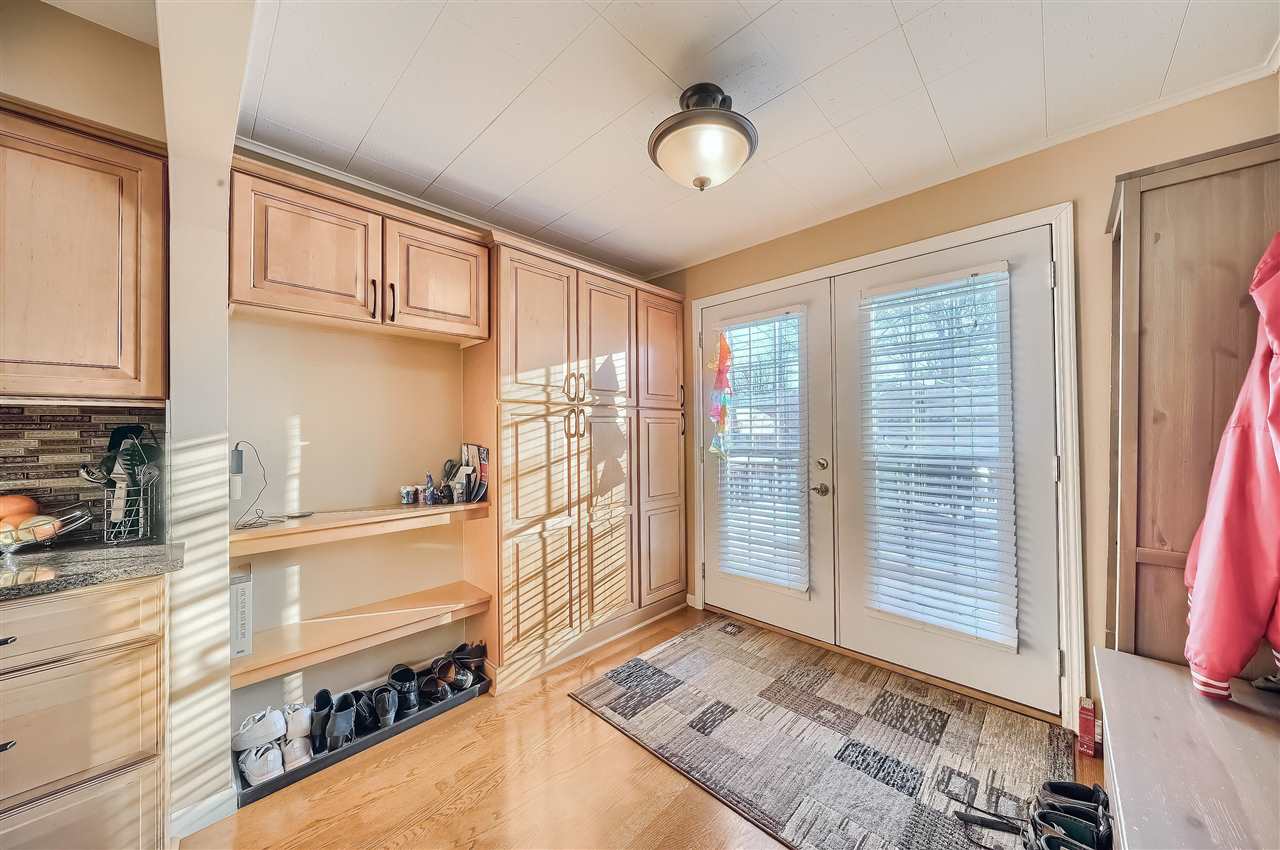 1861 Broadstone Road Grosse Pointe, MI 48236 - Photo 15 of 59 50065770-14.JPG