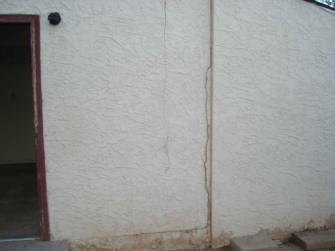 2905 West Monte Vista Road Phoenix, AZ 85009 - Photo 5 of 13 2