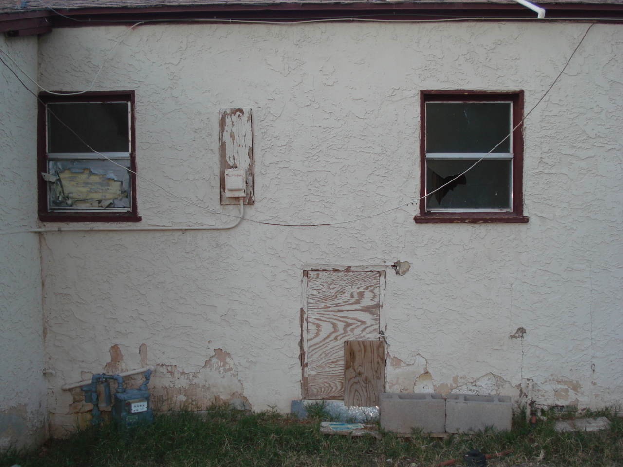 2905 West Monte Vista Road Phoenix, AZ 85009 - Photo 6 of 13 3