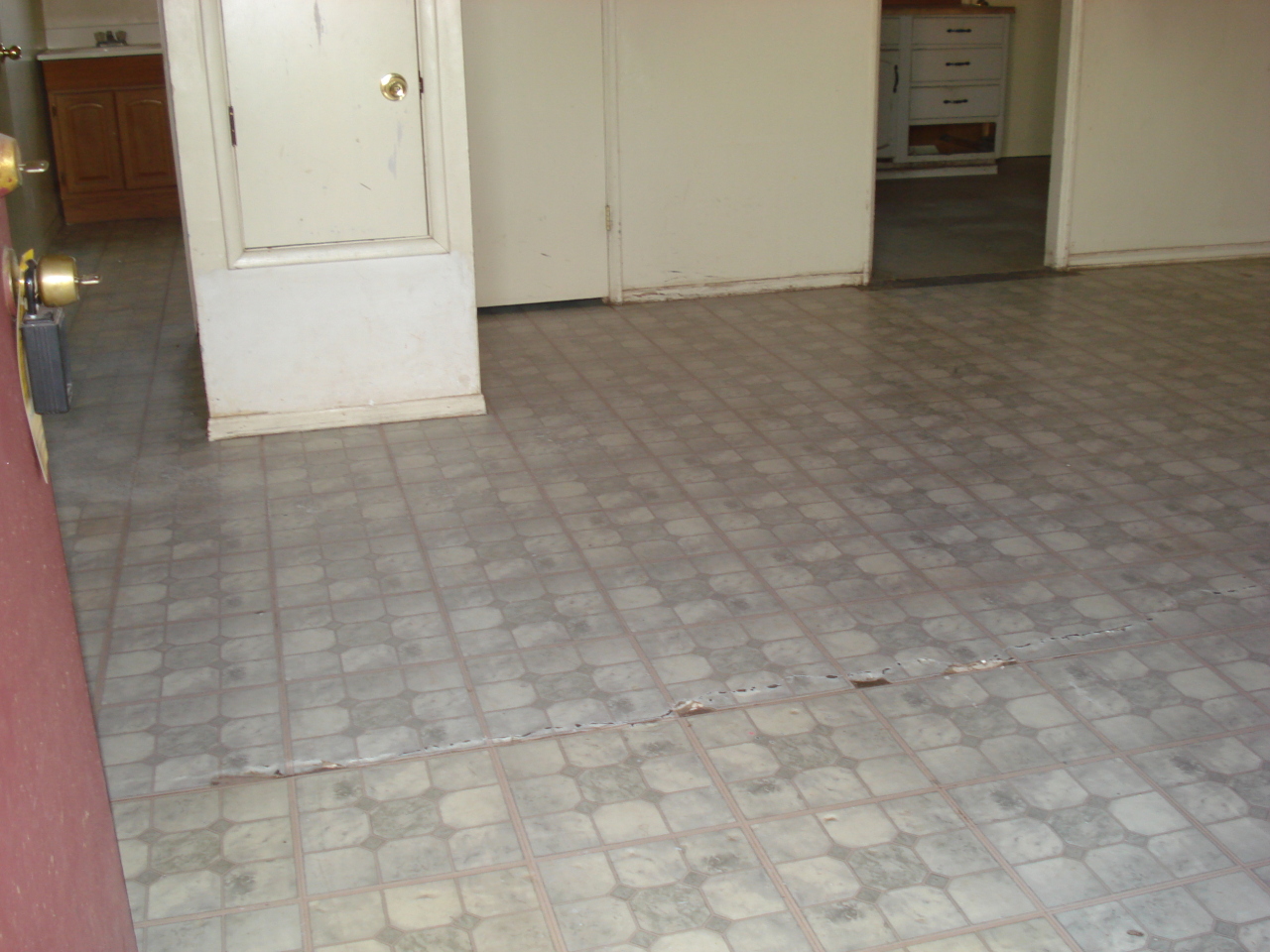 2905 West Monte Vista Road Phoenix, AZ 85009 - Photo 9 of 13 6