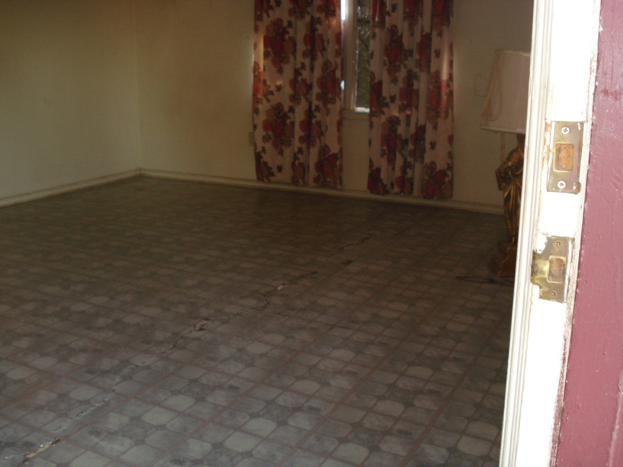 2905 West Monte Vista Road Phoenix, AZ 85009 - Photo 10 of 13 7