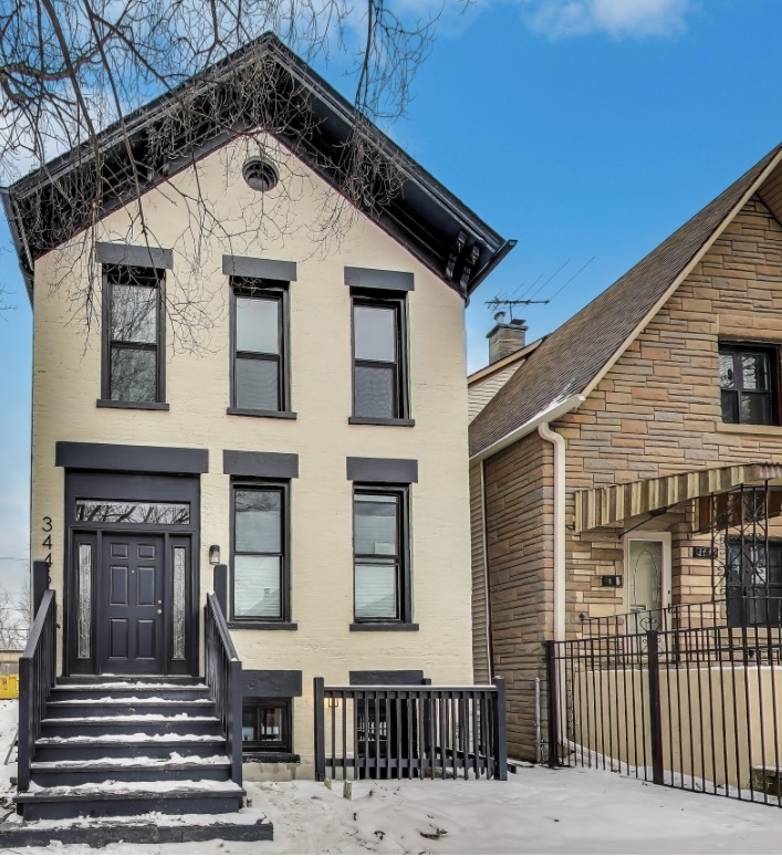 3445 West Walnut Street Chicago, IL 60624 - Photo 1 of 45