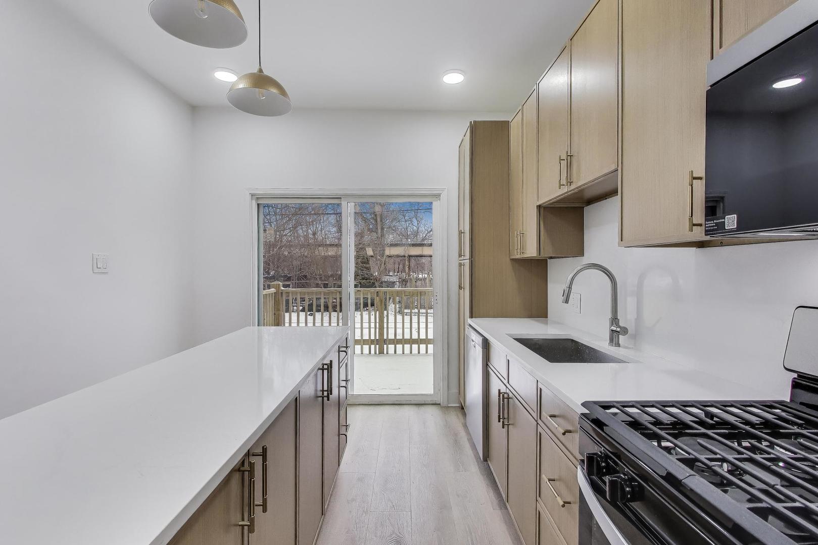 3445 West Walnut Street Chicago, IL 60624 - Photo 14 of 45