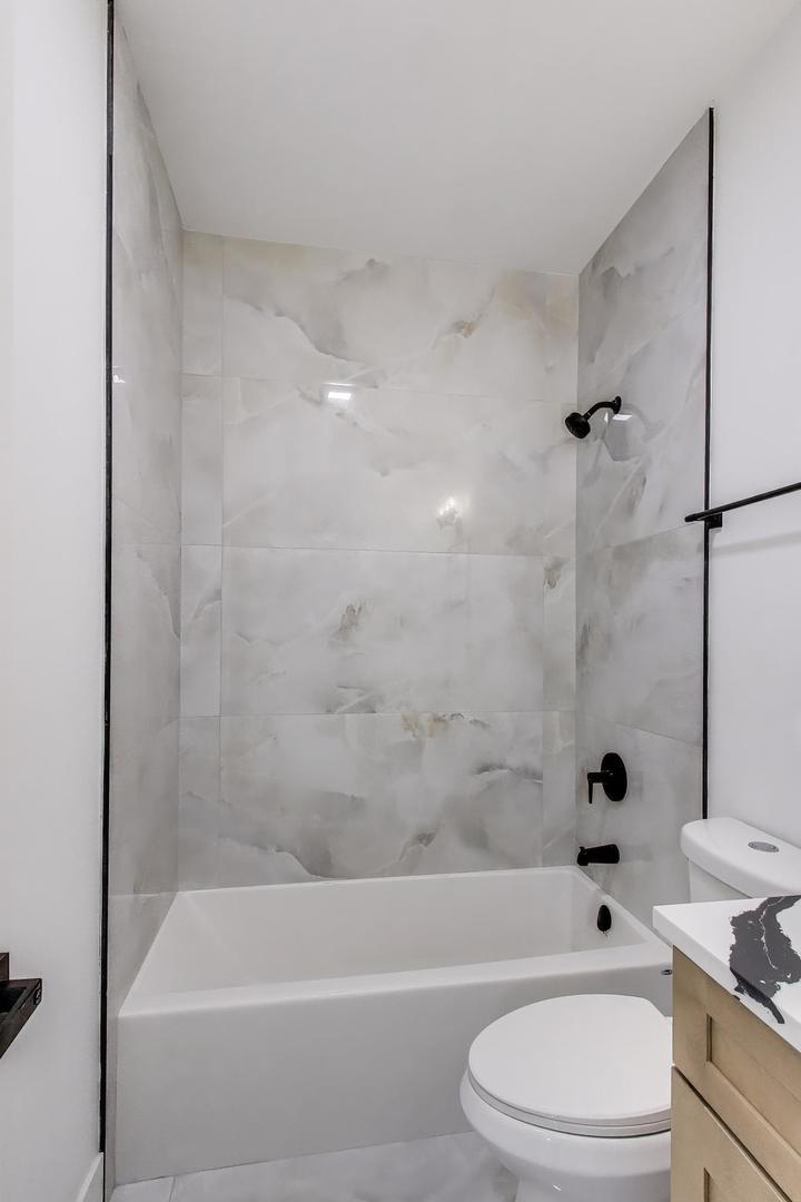 3445 West Walnut Street Chicago, IL 60624 - Photo 23 of 45