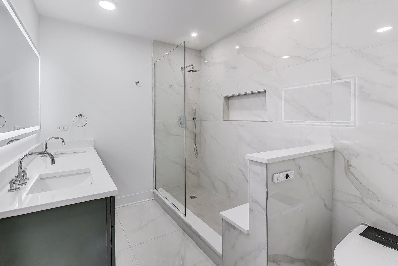 3445 West Walnut Street Chicago, IL 60624 - Photo 10 of 45