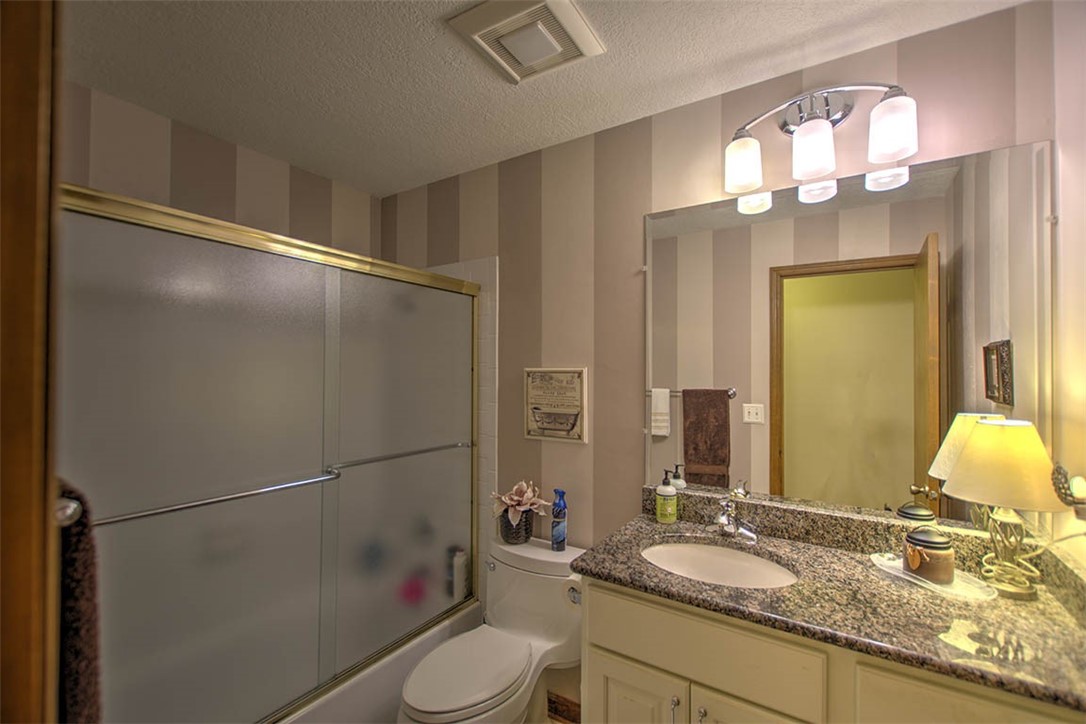 676 West Wolf Road Decatur, IL 62526 - Photo 25 of 34