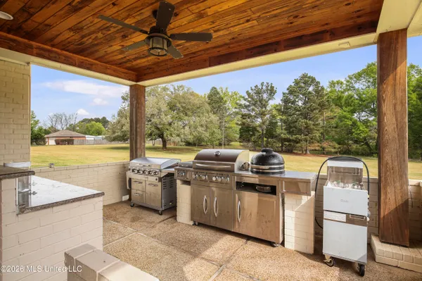 $750,000 | 301 Calumet Drive, Madison, MS 39110