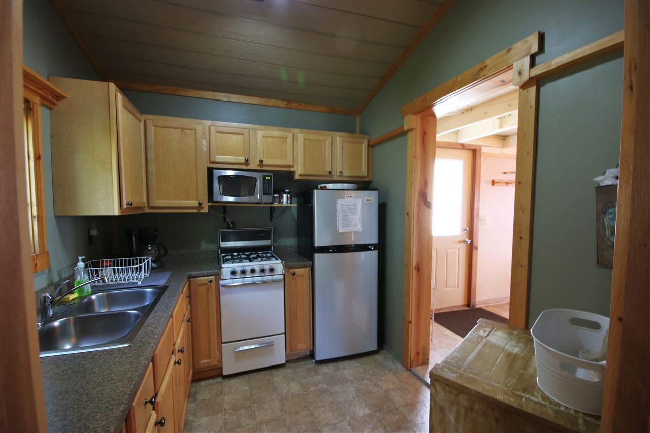 4029 Euclid Road Interlochen, MI 49643 - Photo 11 of 24 1851008-10.JPG